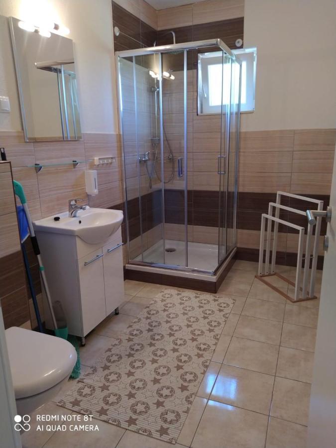 Nemira Beach Apartments Омиш Номер фото