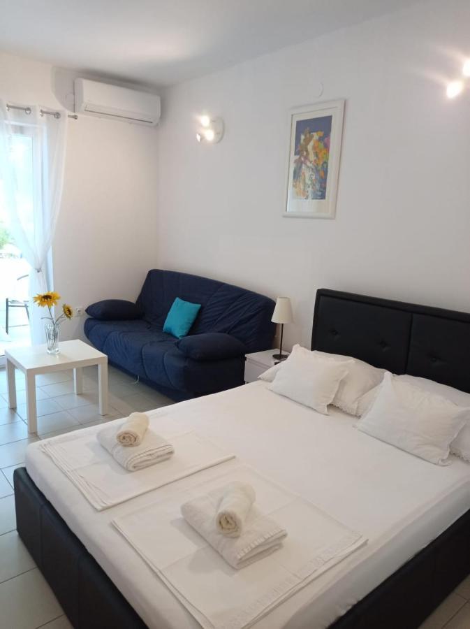 Nemira Beach Apartments Омиш Экстерьер фото