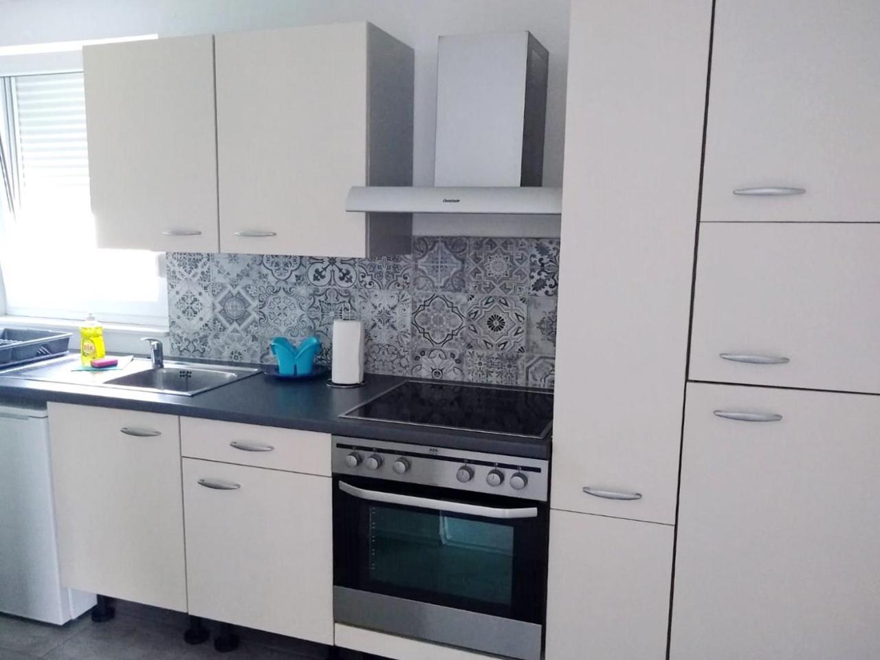 Nemira Beach Apartments Омиш Экстерьер фото