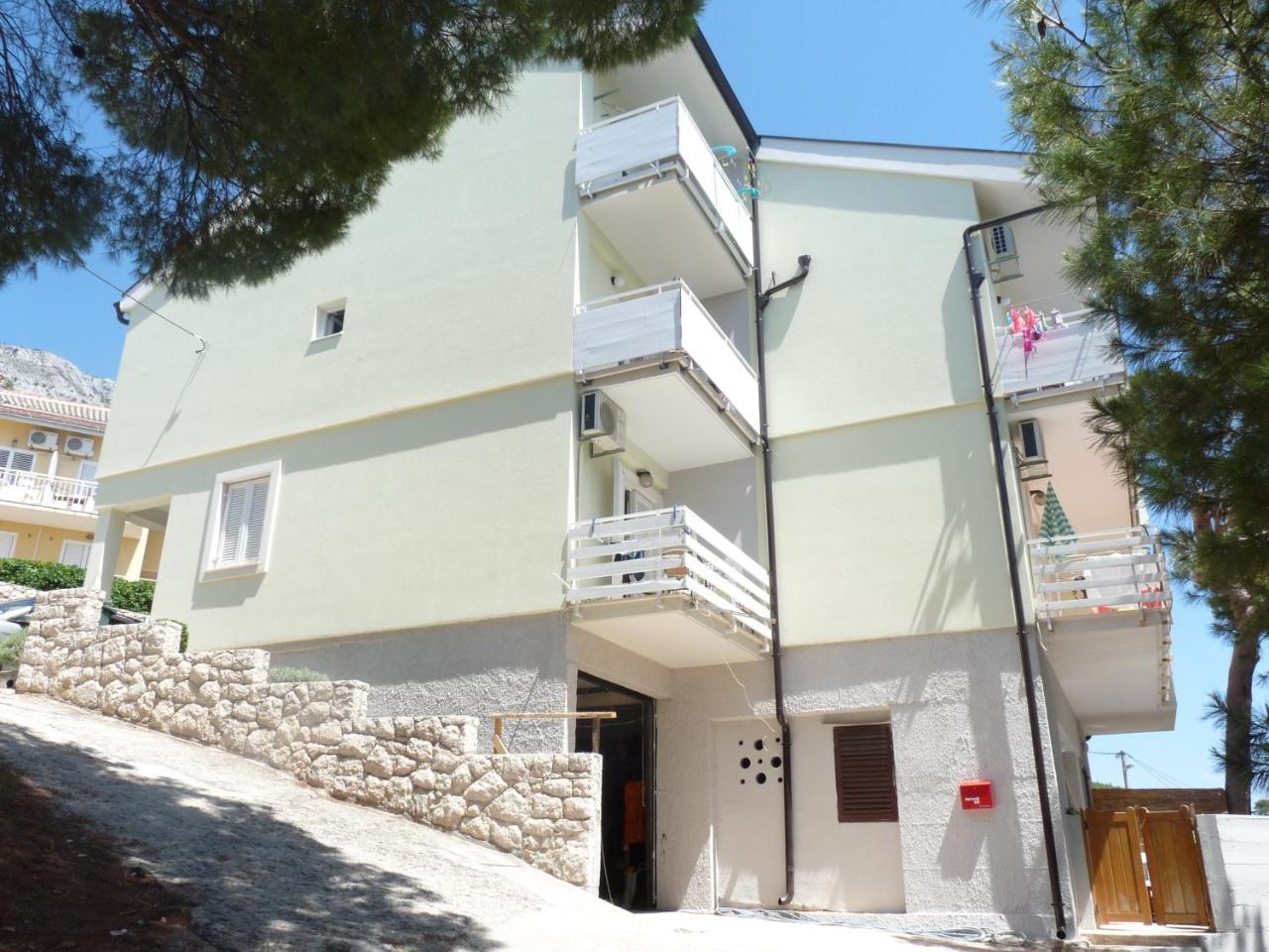 Nemira Beach Apartments Омиш Экстерьер фото